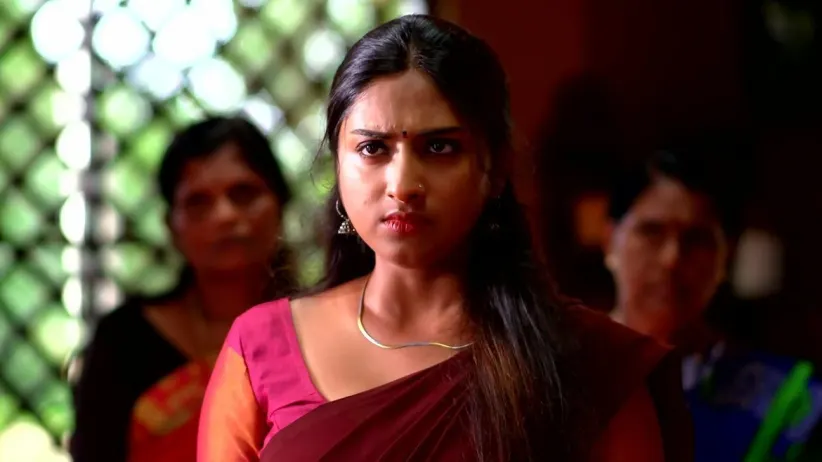 Vishnu Manhandles Mayan Kutty