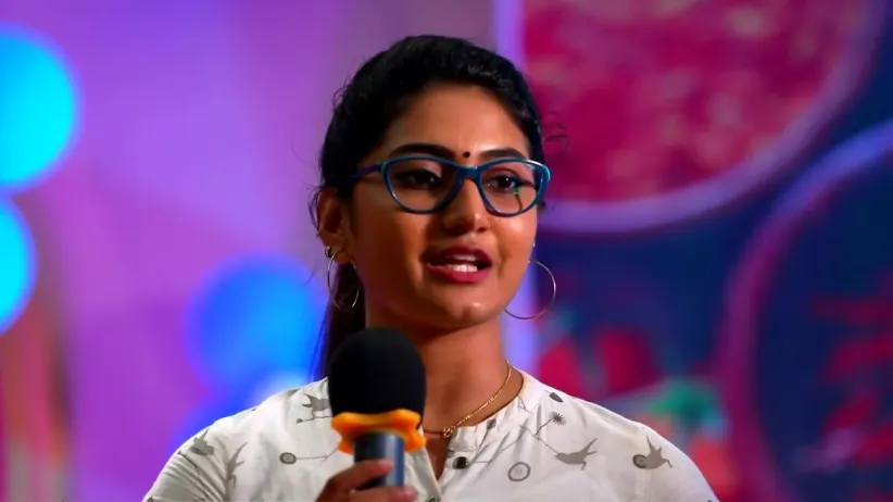 Sharada Faints
