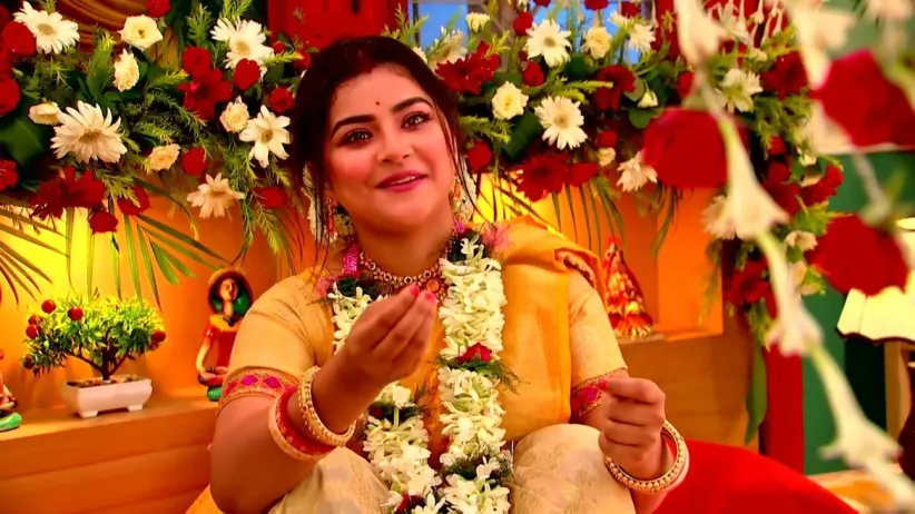 Rudra and Neepa’s `Fulshojja’