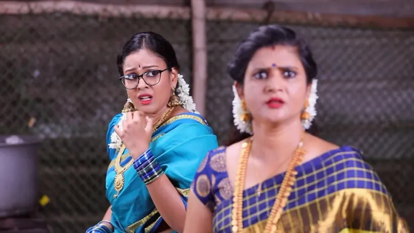 Rasathi Dresses Up as a Bride