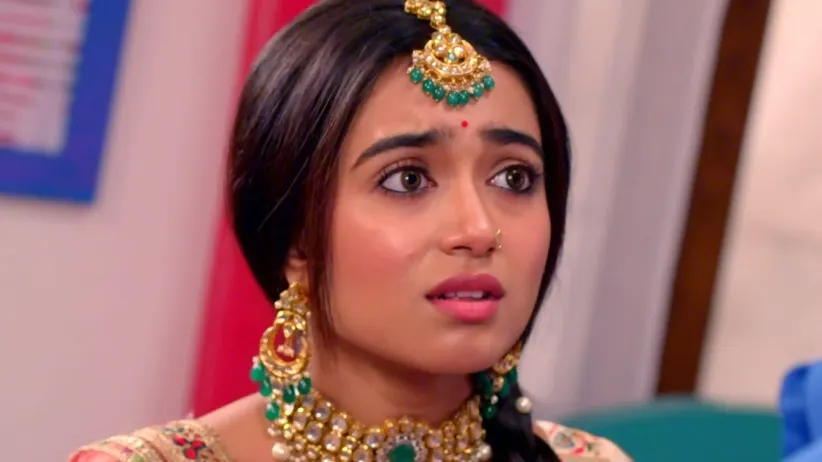 Mohan Helps Radha Dress Up for the Engagement