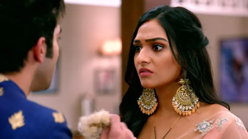 Aayush Conveys His Doubts to Lakshmi