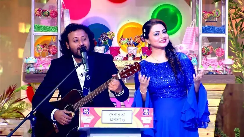 Singers Have a Gala Night