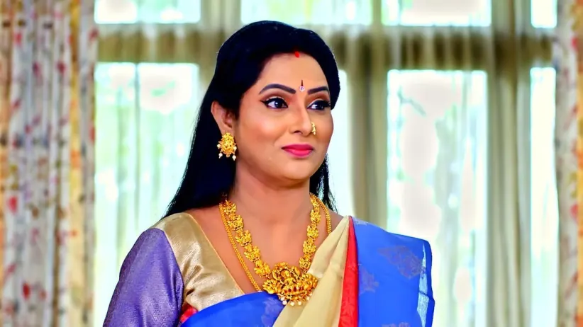 Manthara Snatches Vaidehi’s Necklace