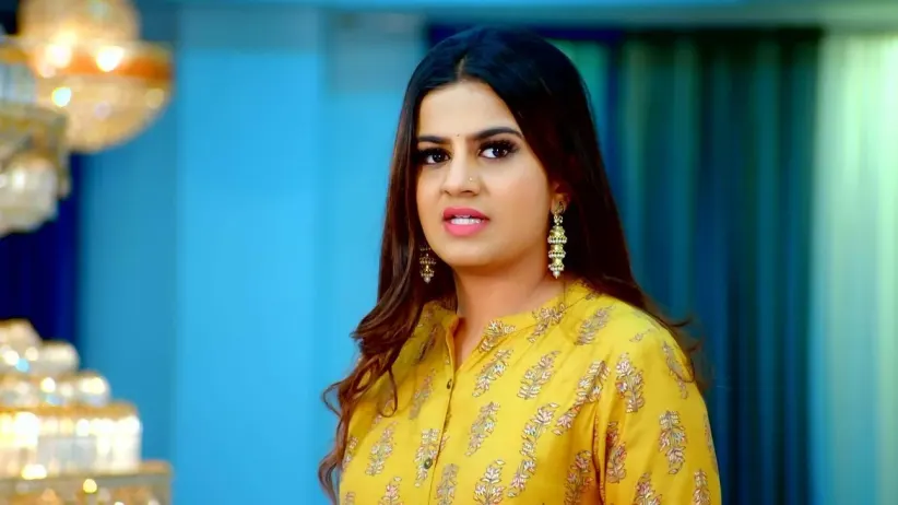 Shivani Seeks a Promise from Nagamata