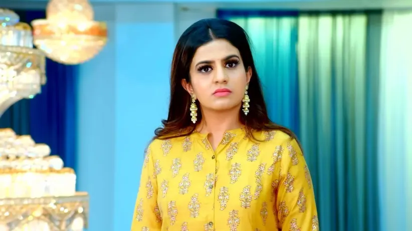 Tryambaka's First Discovery of the 'Nagamani'