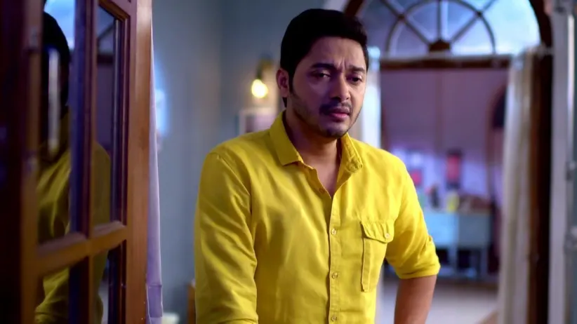 Seema asks Avinash for the Money 