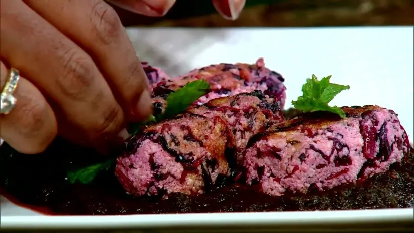 Veg and Non-veg Dishes Using Laalshak