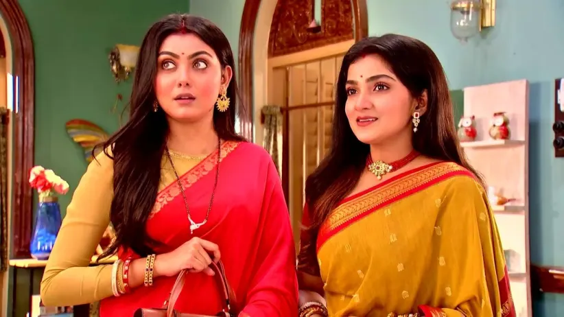 Mallar Reaches Banaras with the Others