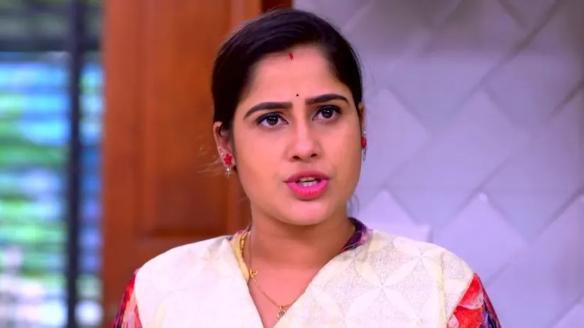 Sudha Instigates Vijitha against Karthika