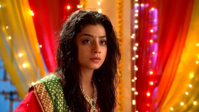 Urmi Slaps Samrat | Doli Armaanon Ki