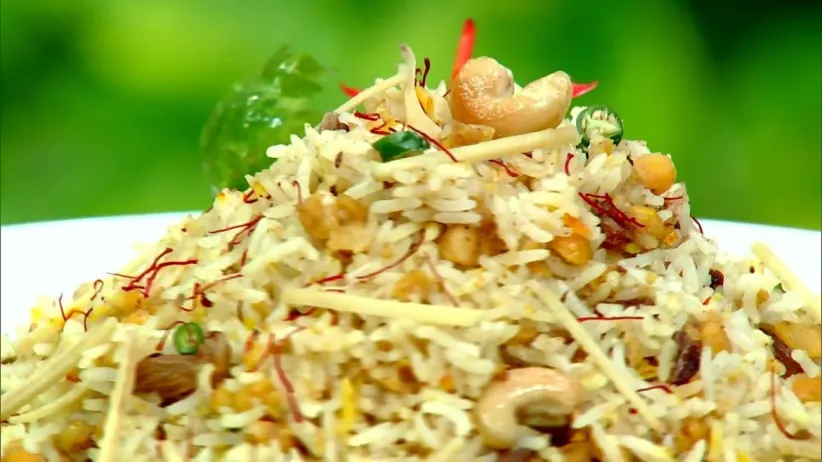 `Bhog’ Is Offered to Maa Lokkhi