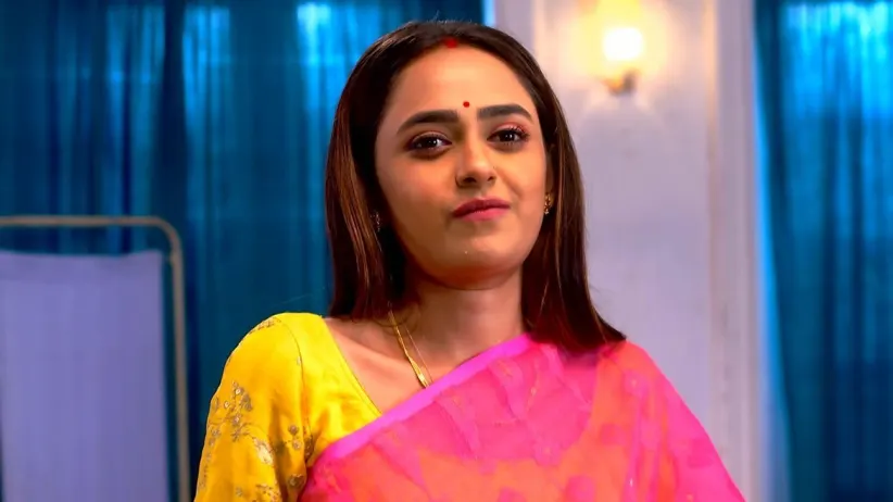Urmi Desperately Tries to Earn Money