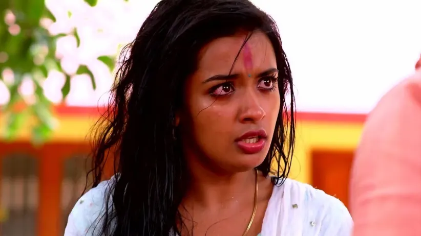 Sharada Ignores Shalini
