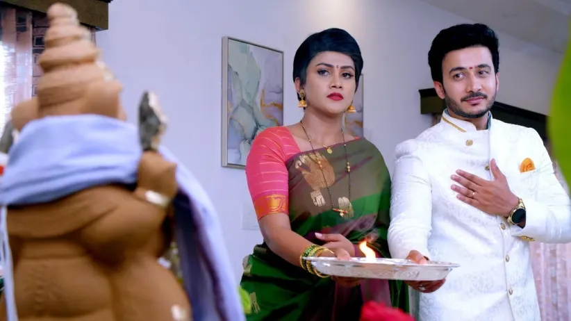 Sathya and Karthik Perform the Ganesh Puja