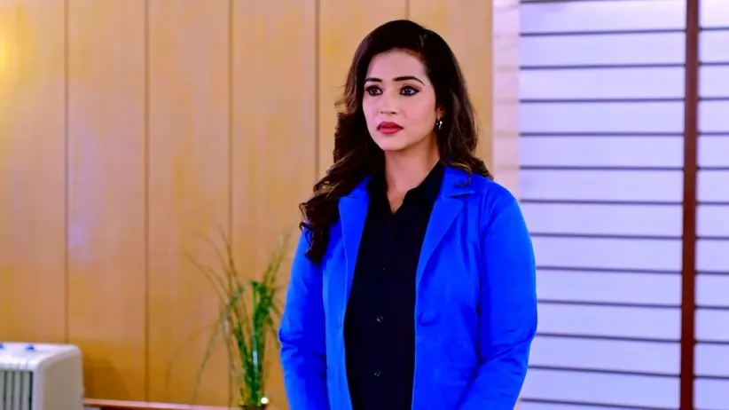 Vishwas Calls AJ, Aditya and Vedanth