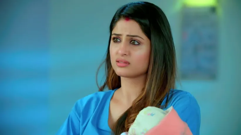 Gopal Takes Amrita's Child by Mistake