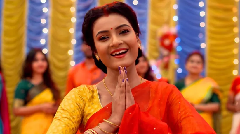 Vaibhavi Looks for Turna at the Hospital