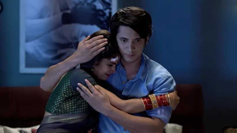 Madhu Pretends Her Jewellery Is Stolen