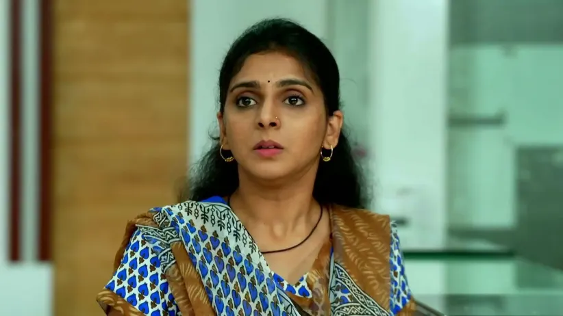 Tambe Tells Appi about the Admission Fee | Appi Amchi Collector