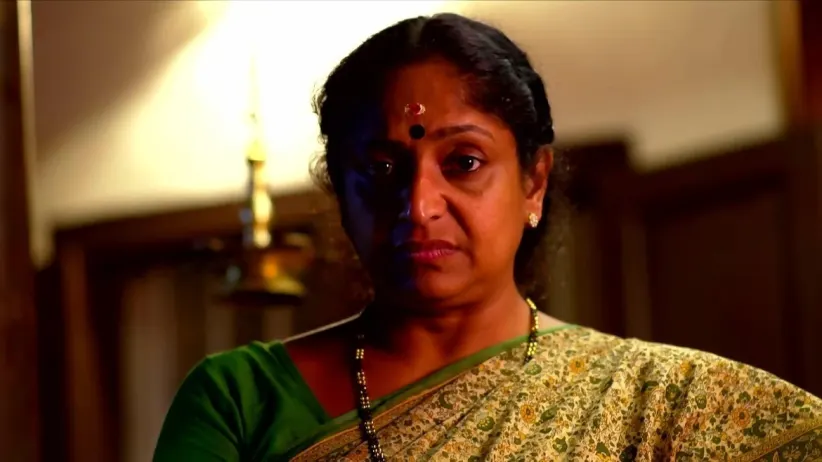 Vishnu Pleads to Shalini