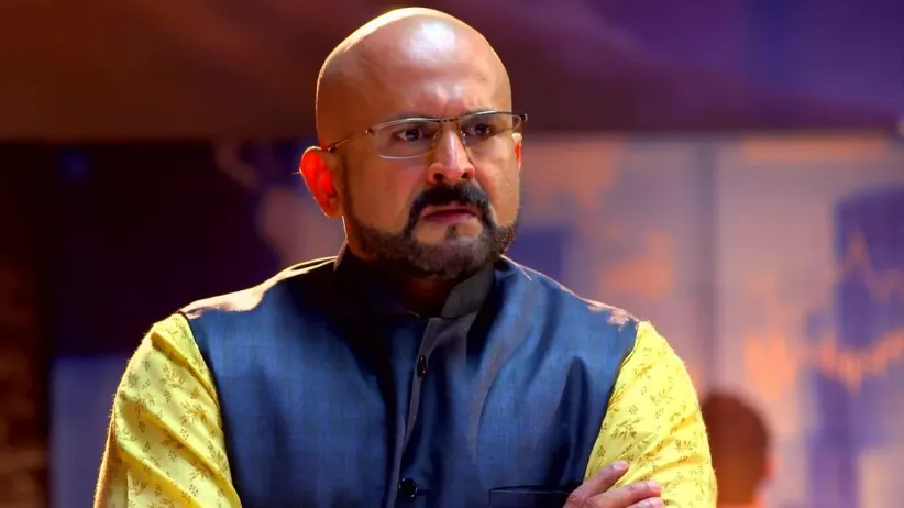 Sreelakshmi Helps Sudarshanan