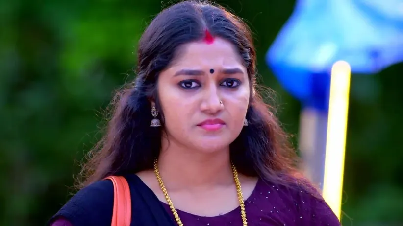 Sreelakshmi Goes to Nandini Nilayam