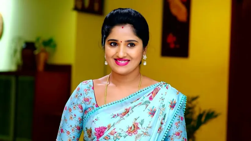 Bhuvana’s Friends Arrive at Her House