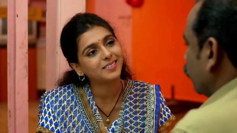Deepak asks Suresh for a Solution | Appi Amchi Collector