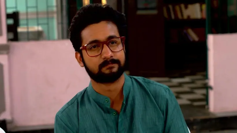 Gouri and Chiku Come to the Sarkar House