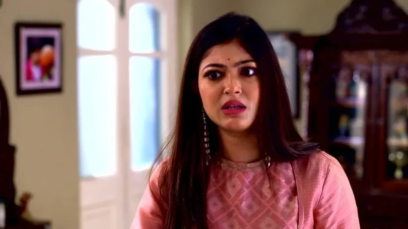 Vikram Looks for a Clue in Jinie’s Room