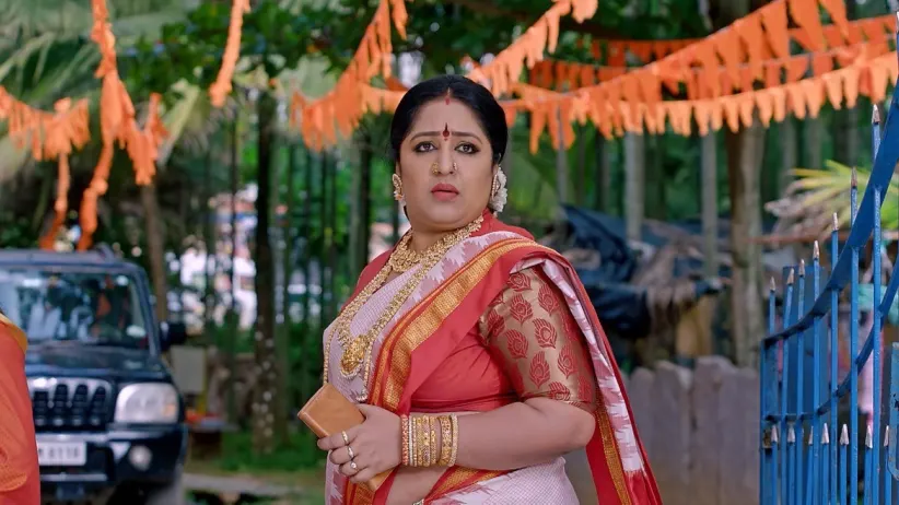 Sneha Tells Bangaramma the Truth