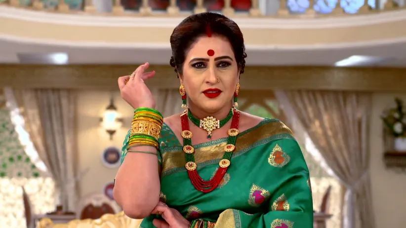 Shweta Arrives to Help Neela