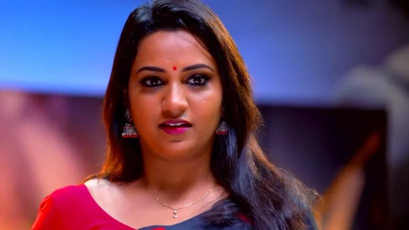 Rekha Takes Money from Raghu Varman