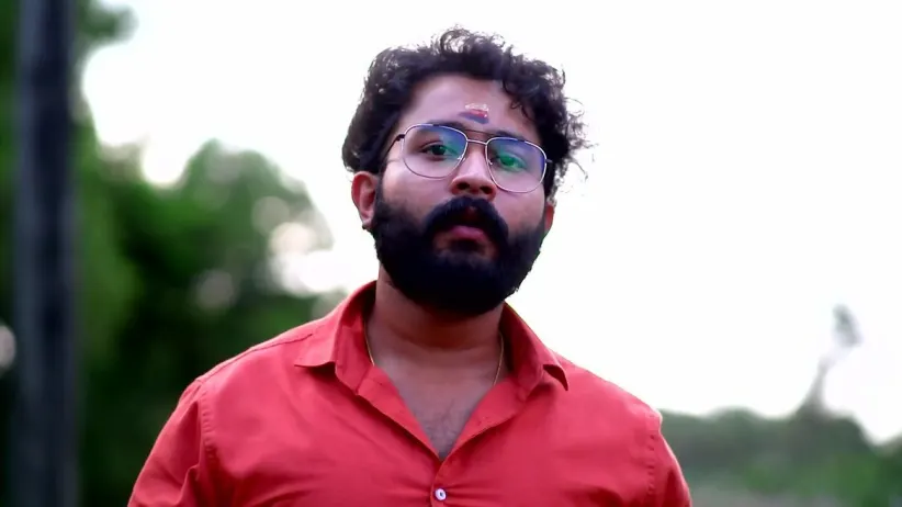Sharika Suggests Eloping with Rajeev | Kudumbashree Sharada