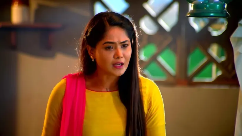 Meenakshi Pleads with Ranganayagi