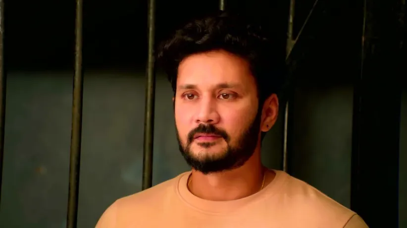 Sathya Bails Out Prabhu