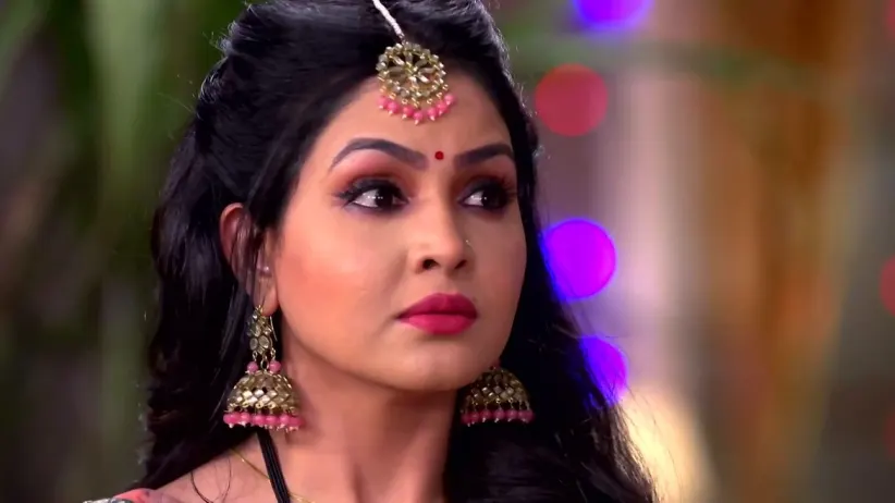 Angoori Slaps Vibhuti