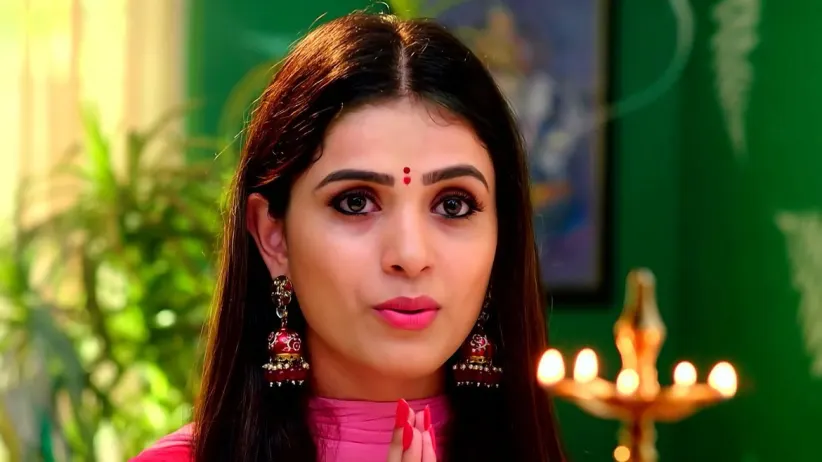 Amar Gets Radhika's Father a New Shirt
