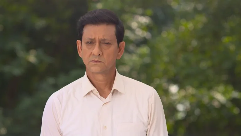 An Elderly Man Complains to Viraj