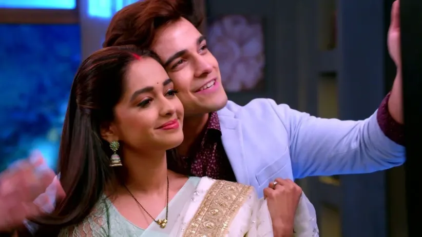 Siddharth Overhears Alia and Pallavi