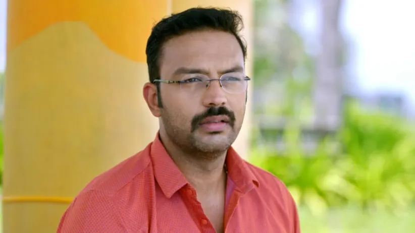 Hasini Argues with Vikram and Ramu