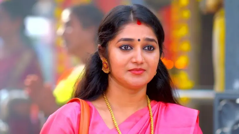 Sreelakshmi Goes to the Temple Alone