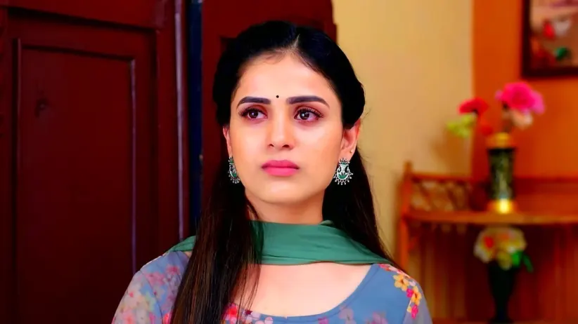 Krishnamurthi Advises Radhika