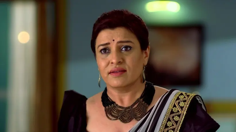 Satyajit Decides to Mortgage Seema's Jewellery