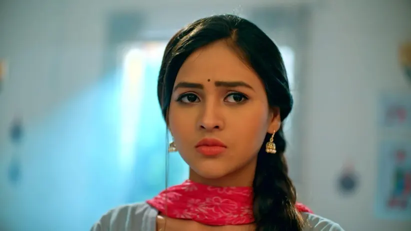 Disha Gets Trapped in an Elevator