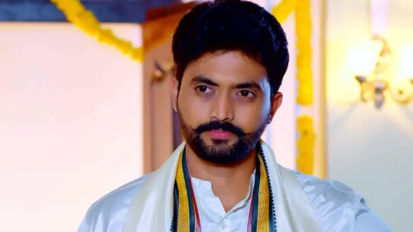Dakshayani Takes Vasundhara into Confidence
