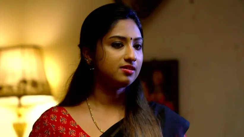 Sharada Donates Blood to Gopalakrishnan