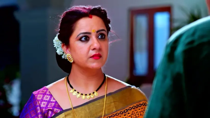 Abhiram Wishes to Talk to Vasundhara