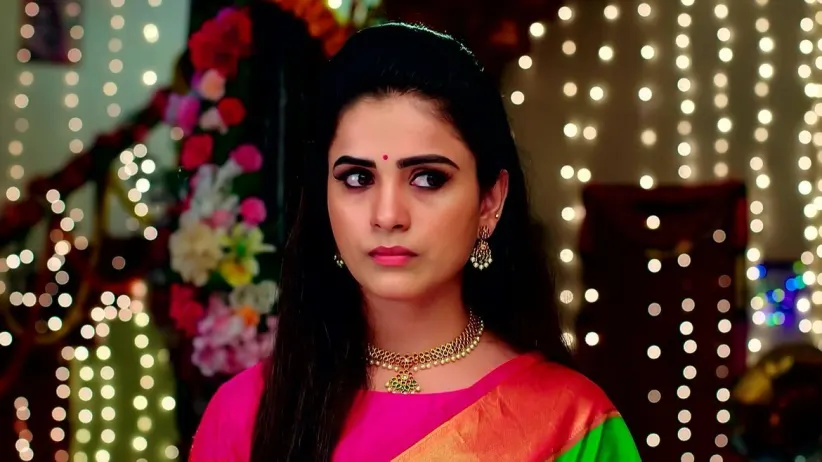 Shakuntala Tends to Radhika